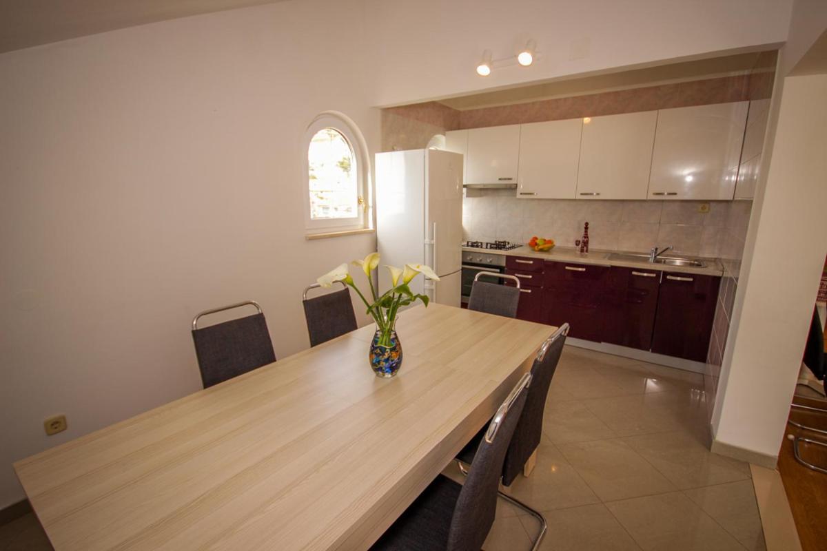 Apartmani Kristijan Jesenice  Ngoại thất bức ảnh