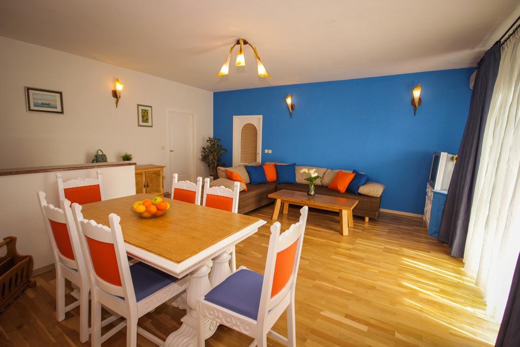 Apartmani Kristijan Jesenice  Ngoại thất bức ảnh