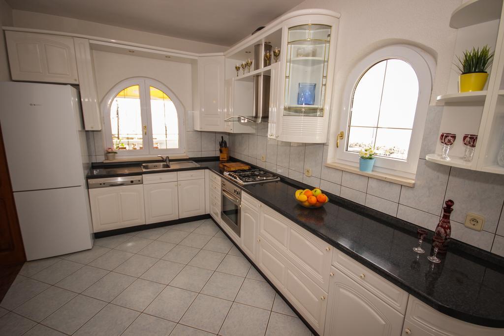 Apartmani Kristijan Jesenice  Ngoại thất bức ảnh