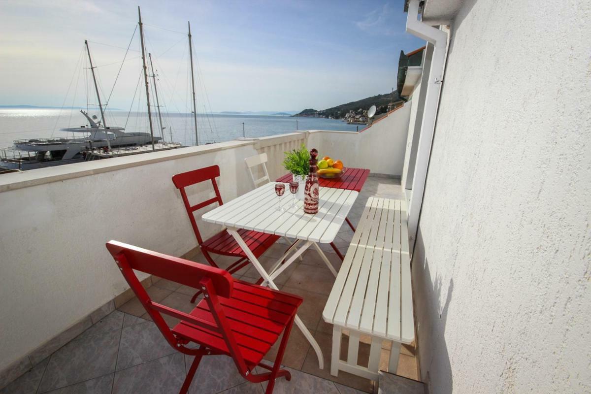 Apartmani Kristijan Jesenice  Ngoại thất bức ảnh