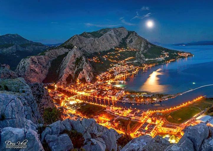 Apartmani Kristijan Jesenice  Ngoại thất bức ảnh