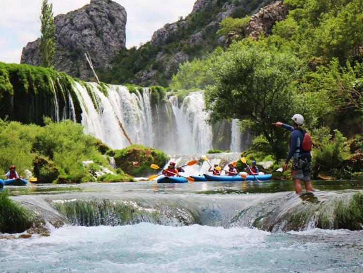 Apartmani Kristijan Jesenice  Ngoại thất bức ảnh